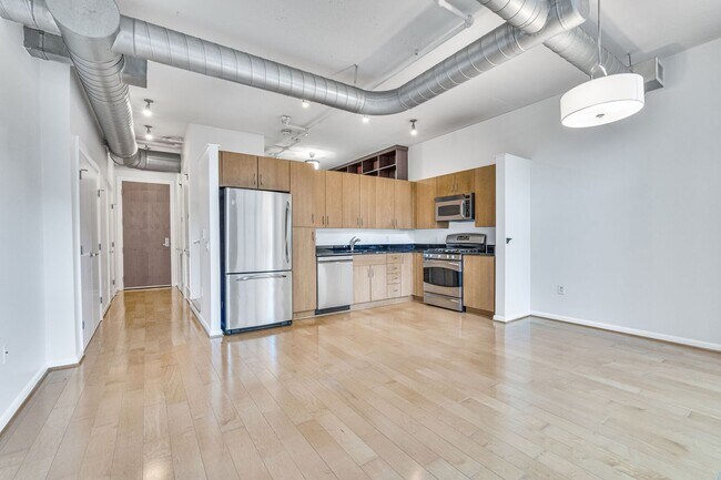 Foto del edificio - Penn Quarter 1 Bedroom + Spacious Loft or ...