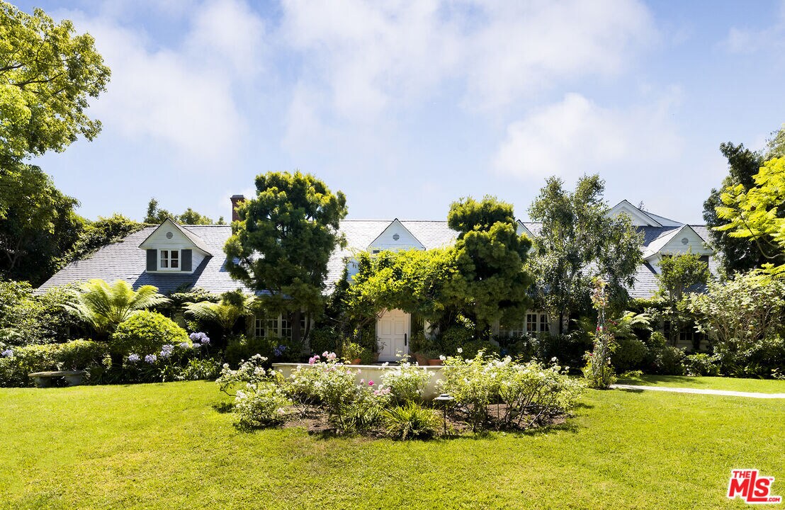 Foto principal - 821 Whittier Dr
