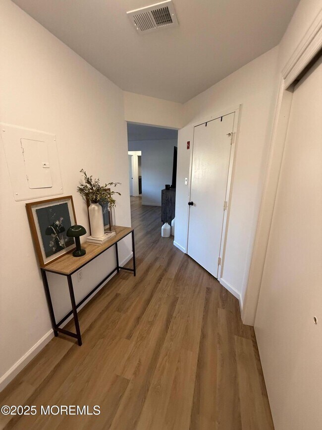 Foto del edificio - 40 Diane Dr