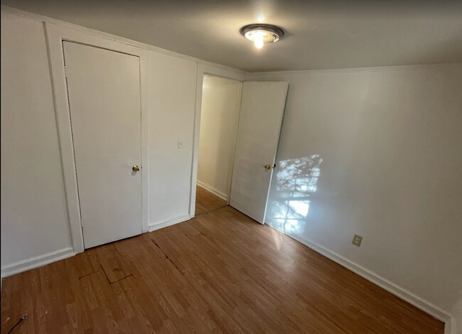 Foto del edificio - 1408 Gillespie Ave