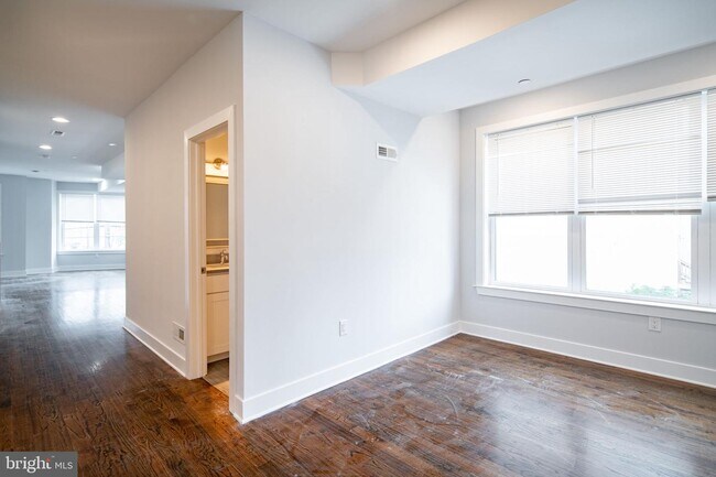 Foto del edificio - 1241 S 24th St