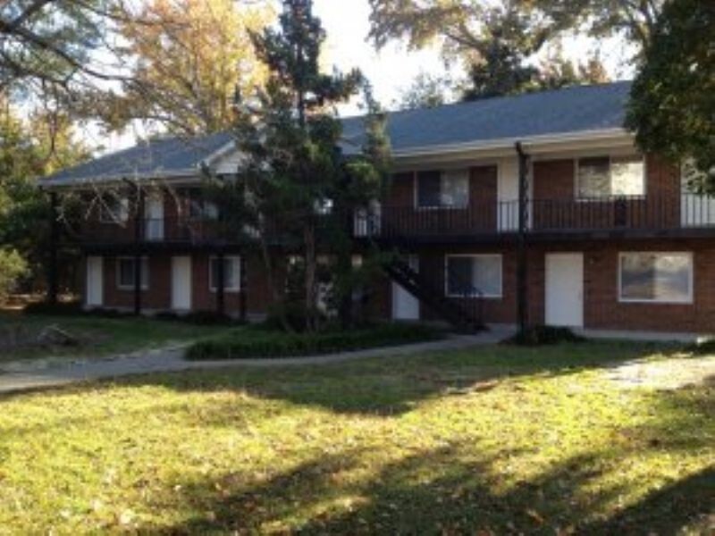 Foto principal - **Full-Time ECU Complex 1 Bedroom 1 Bath N...
