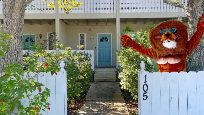 Foto del edificio - Davis Shores Townhouse