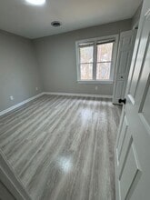 Building Photo - 4701-4733 Fairway Dr