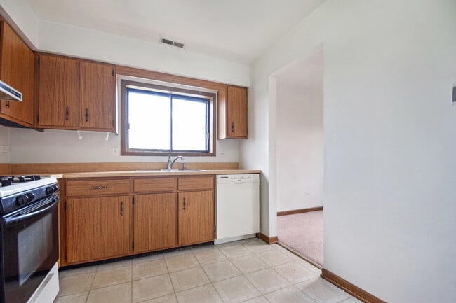Building Photo - 15824 Peggy Ln