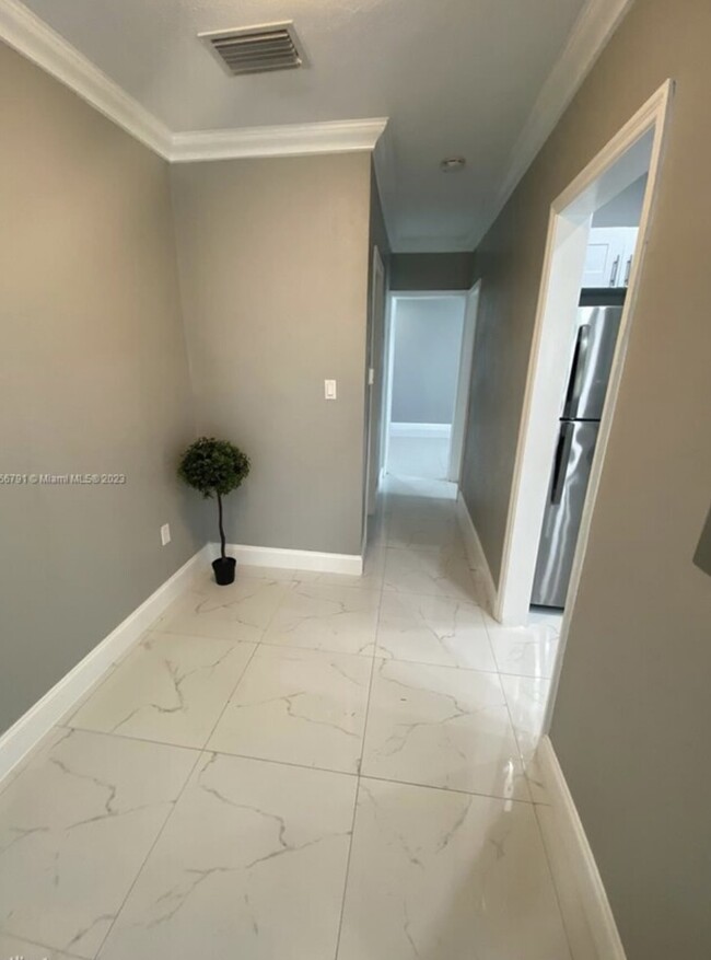 Foto del edificio - 1736 Washington St