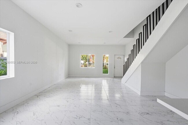 Building Photo - 1126 NW 28th St