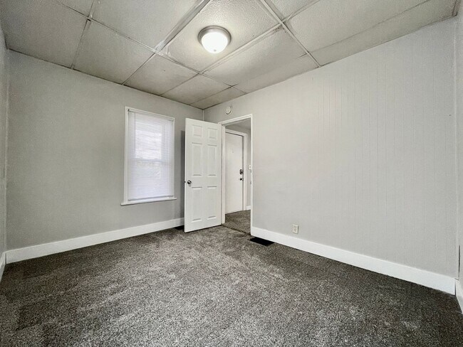 Foto del edificio - 1011-1013 Quarry Ave NW