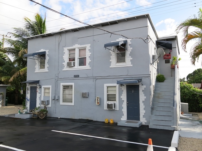 Building Photo - Shenandoah Apartments