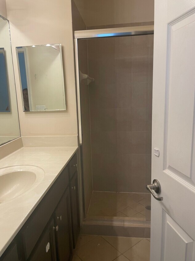 Foto principal - 755 SE 32nd Terrace