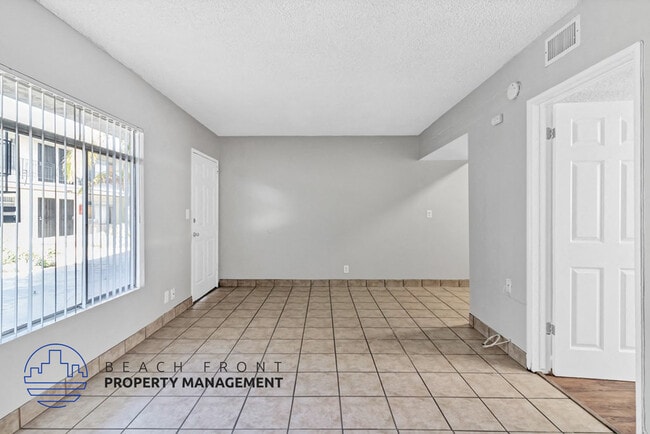 Building Photo - 709-15 Northgate