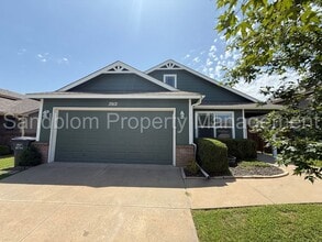Building Photo - 3912 W 104th Ct S