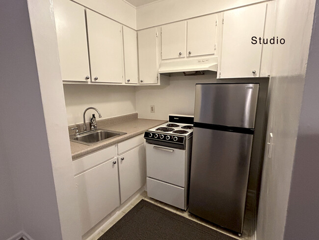 Studio Kitchen - 1319 14th St