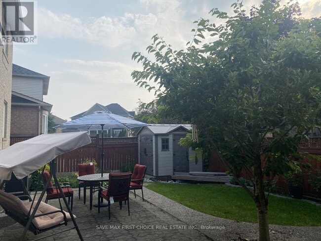 Photo du bâtiment - 3034 Portree Crescent