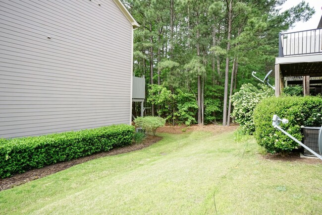 Building Photo - Gorgeous FOUR Bedroom Home!