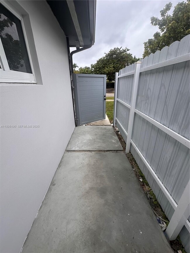 Building Photo - 20625 Jacaranda Rd