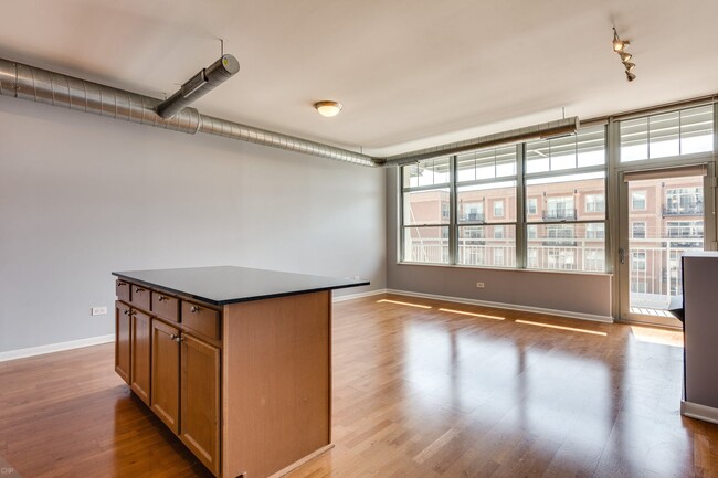 Foto del edificio - 1200 W Monroe St