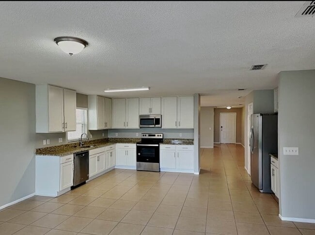 Foto del edificio - 13055 Prairie Meadows Dr