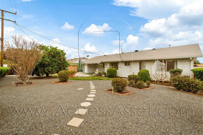 Building Photo - Gorgeous 3 Bed/2 Bath Home In Menifee's Sun City Civic 55+ Community!