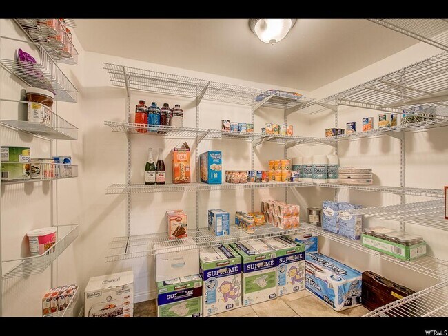 Foto del edificio - 830 S Brookside Dr