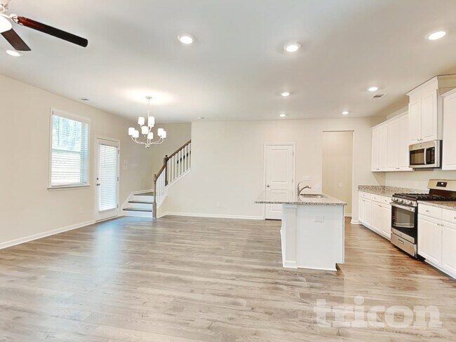 Building Photo - 208 Chapelcrest Ln