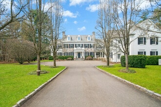 Building Photo - 584 West Rd