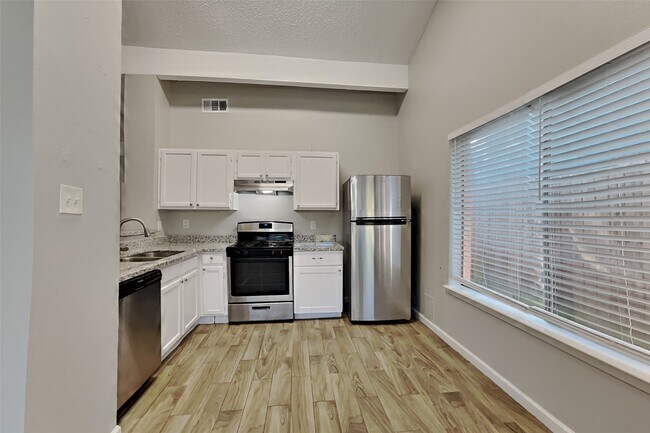 Foto del edificio - 2203 Wheathall Camp Ln