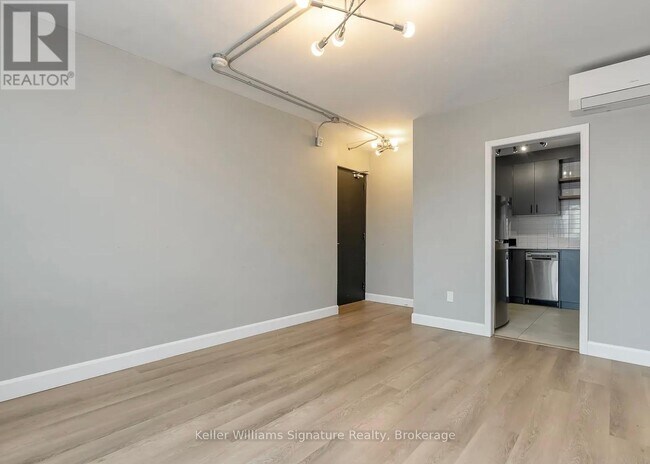 Photo du bâtiment - 642-642 Hamilton Rd