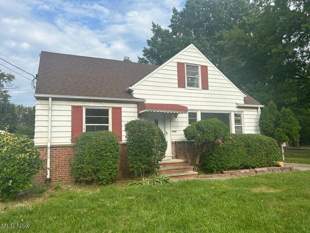 Foto principal - 815 Babbitt Rd