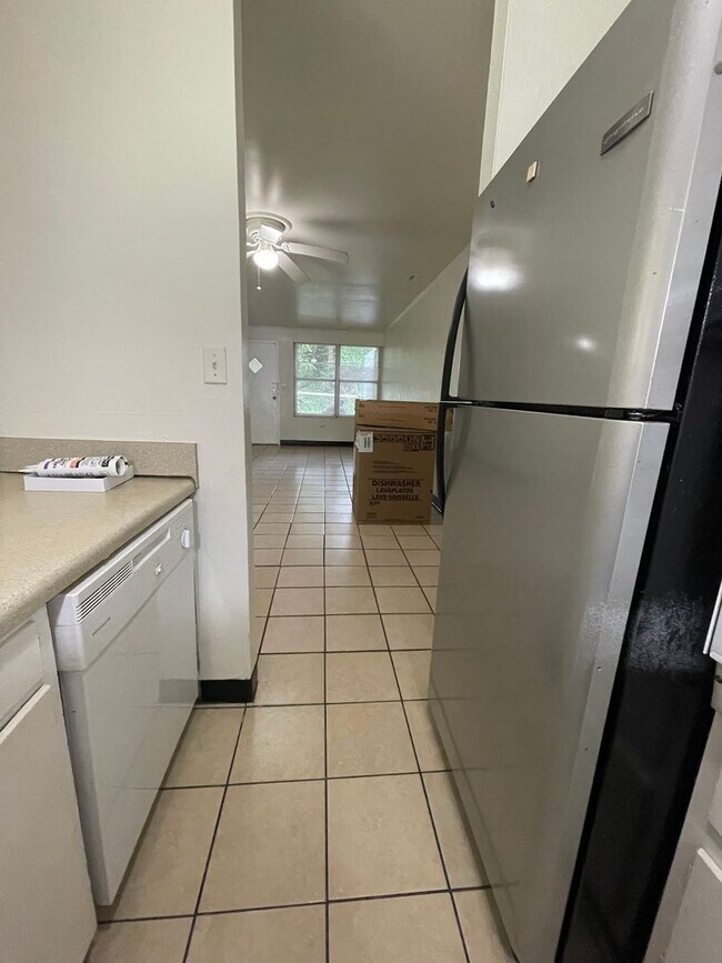 Foto del edificio - Spacious 2BR/1BA apartment off South Milledge Ave!