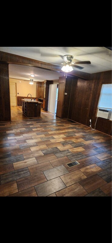 Foto del edificio - 10402 Camp Mack Rd