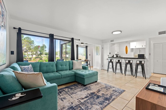 Building Photo - 4000 Gulf Terrace Dr