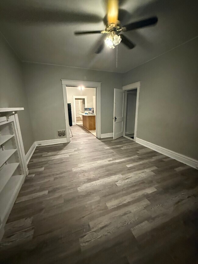 Building Photo - 4653 Cecil Pl