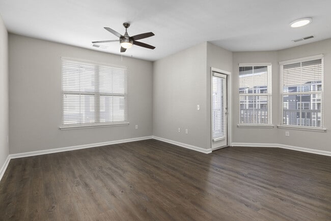 Level at 401 apartments — community photo - Level at 401