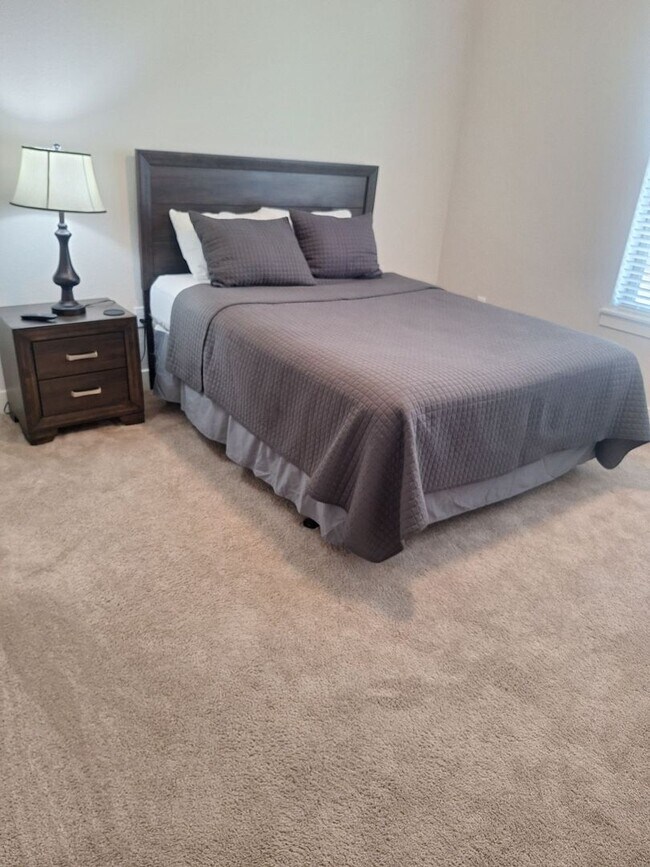 Foto del edificio - 8630 S Oak Cir
