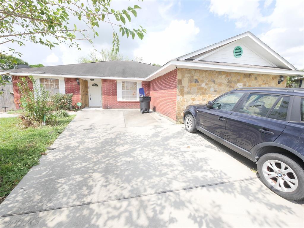 Primary Photo - 10834 Cayman Mist Dr