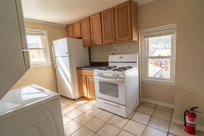 Kitchen - 112 James St