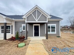 Building Photo - 136 Foster Wy Dr