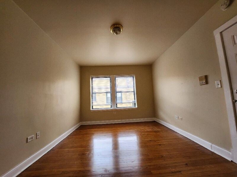 Primary Photo - 4840 W Adams St