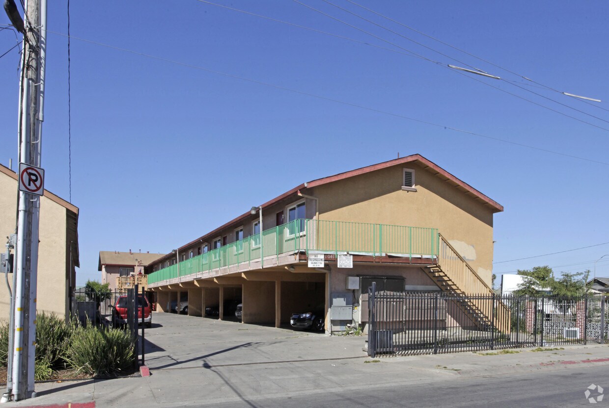 Primary Photo - 1041 Sieber Ave