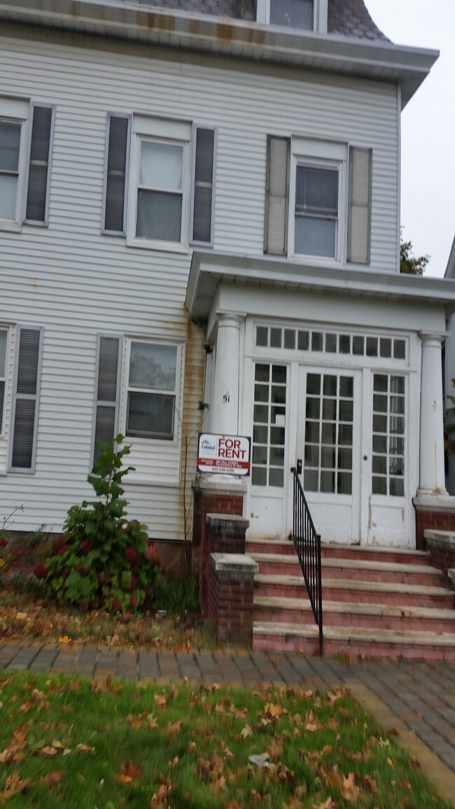 Building Photo - 51 Hooker Ave