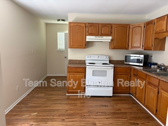 Building Photo - 204 Brandywine Rd