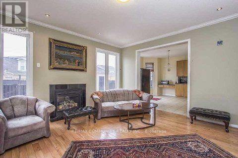 Building Photo - 11 Horsetail St