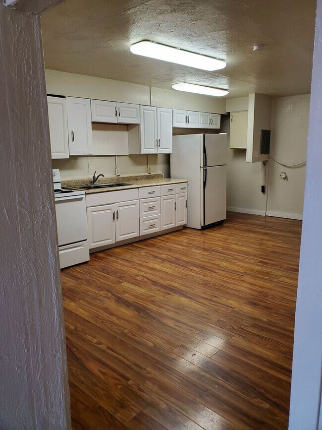 Foto del edificio - 2 br, 1 bath House - 417 S County Road