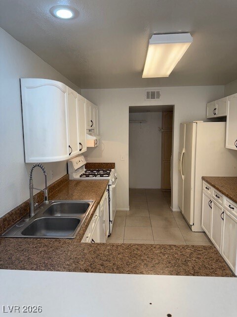 Foto del edificio - 7736 Amato Ave