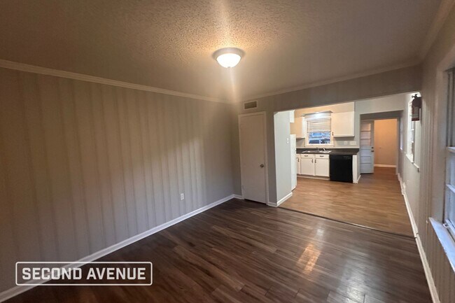 Foto del edificio - 1423 Whitney Ave