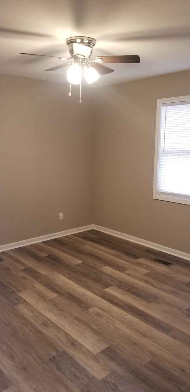 Foto del edificio - DREW LANE APARTMENTS