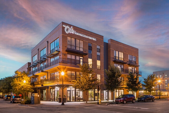 The Otis At Fort Ben Apartments Indianapolis In Apartments Com