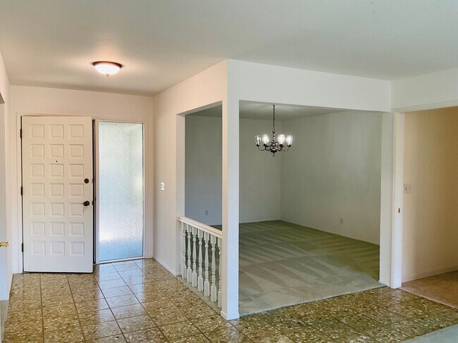 Building Photo - Saratoga Family Home with Pool & Prime Schools