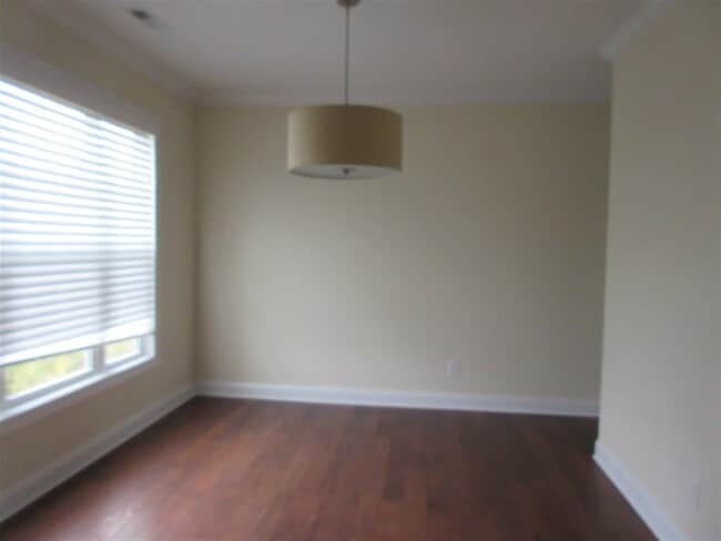 Foto del edificio - 403 Wolfe Ln
